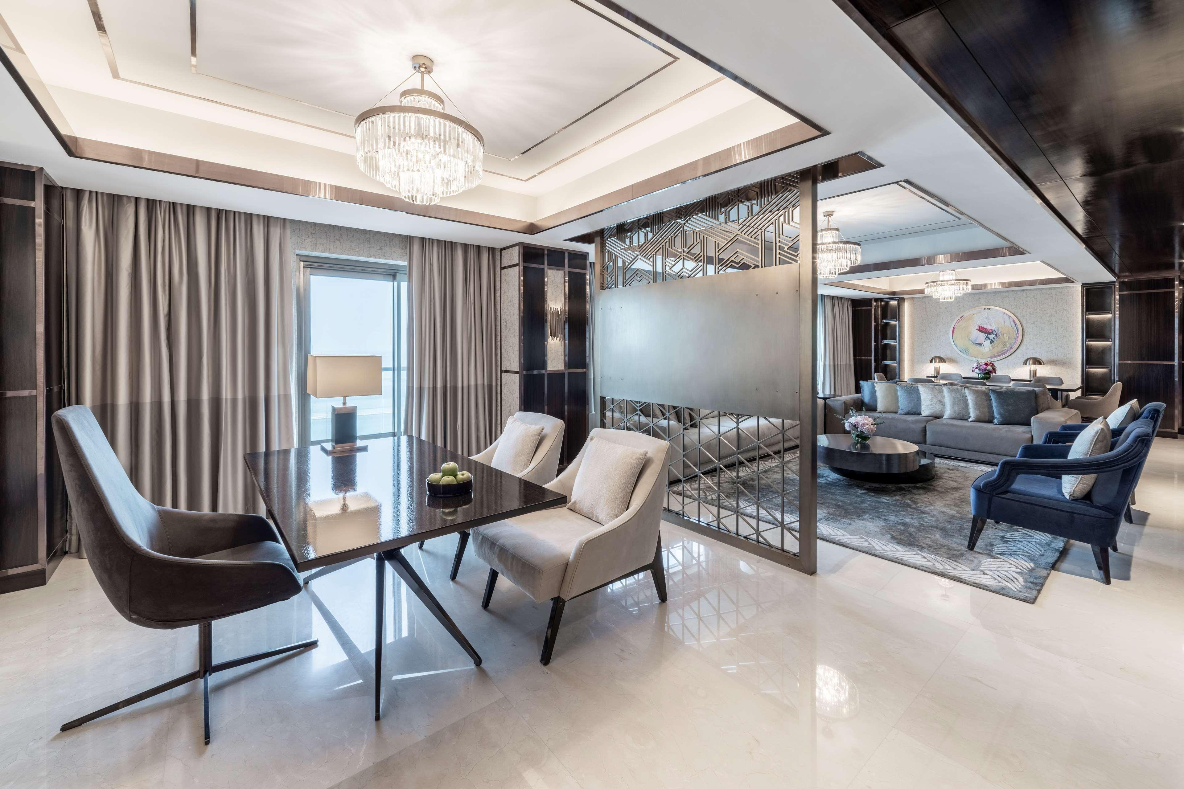 Hotel Hilton Doha The Pearl Exteriér fotografie The Presidential Suite